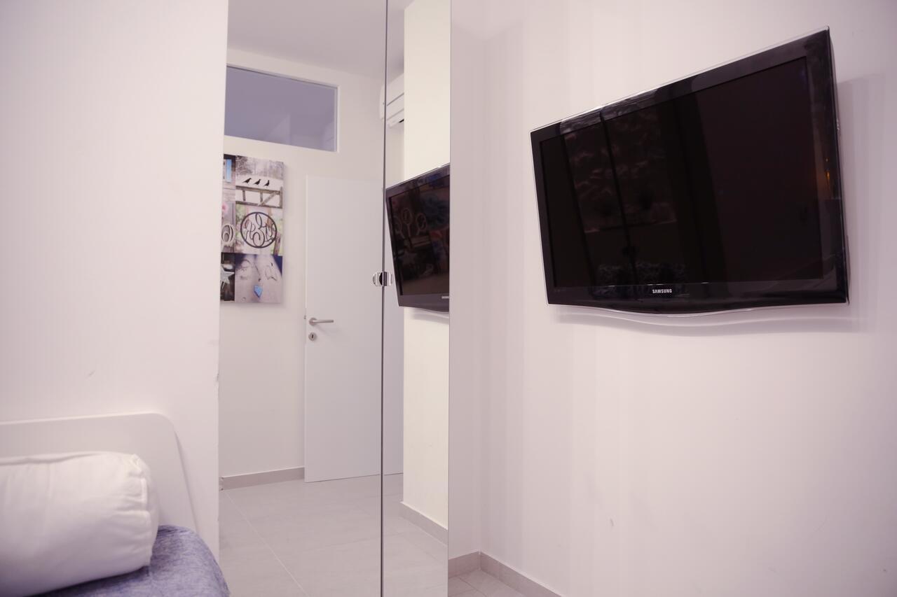 Villa Mit Whirlpool Fuer 32 Per Crikvenica Extérieur photo