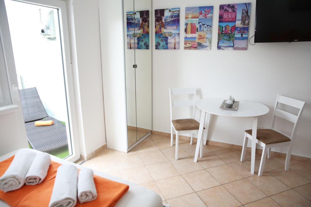 Villa Mit Whirlpool Fuer 32 Per Crikvenica Extérieur photo